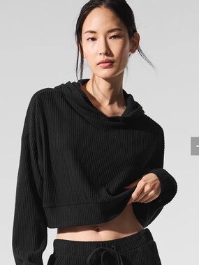 ALO Yoga Ribbed Cropped Hoodie Sweater - Black